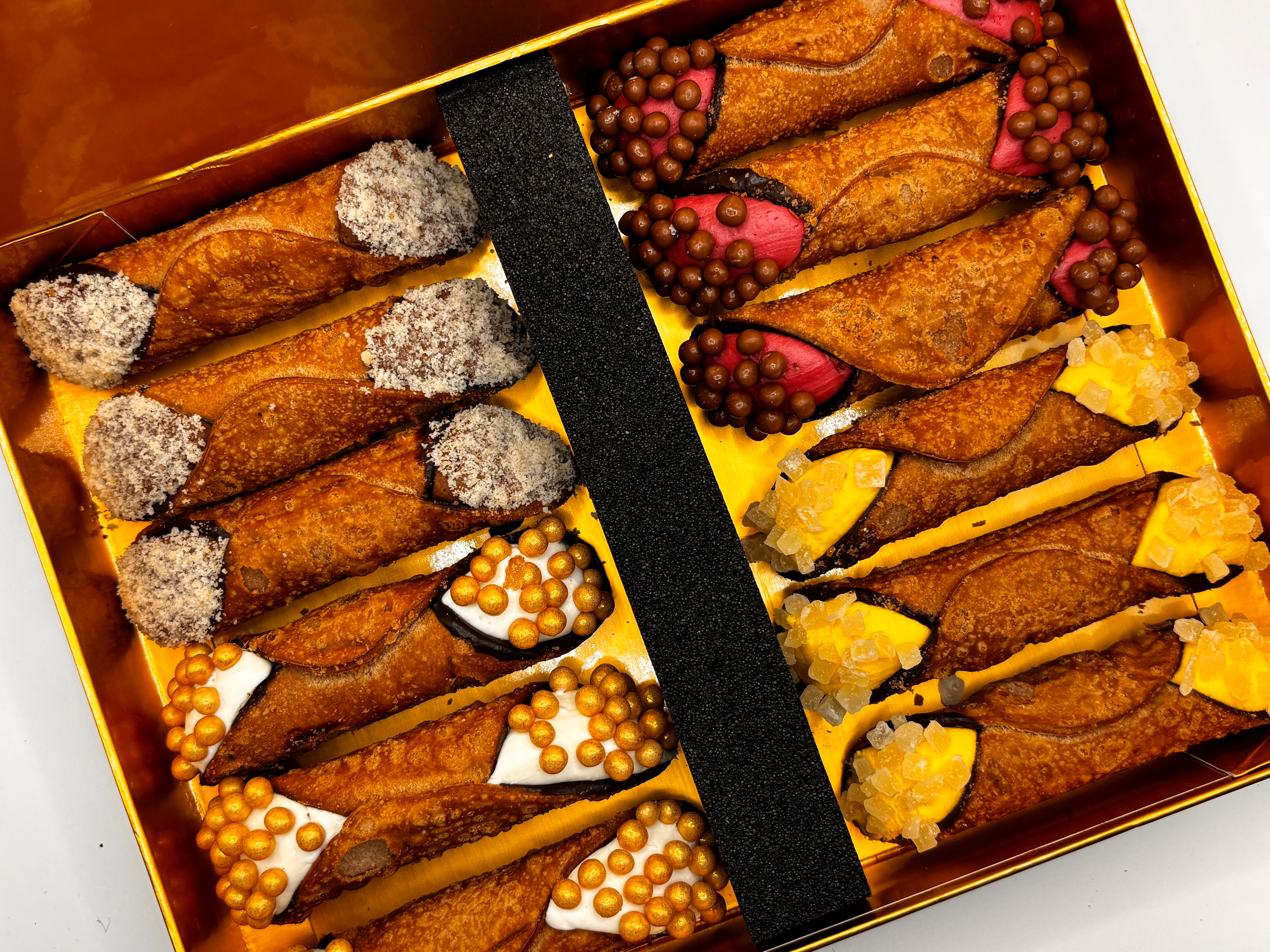 Delicious Cannoli Proeverijbox van Holy Cannoli met een selectie van 4 ambachtelijke cannoli smaken voor jouw proeverij.
