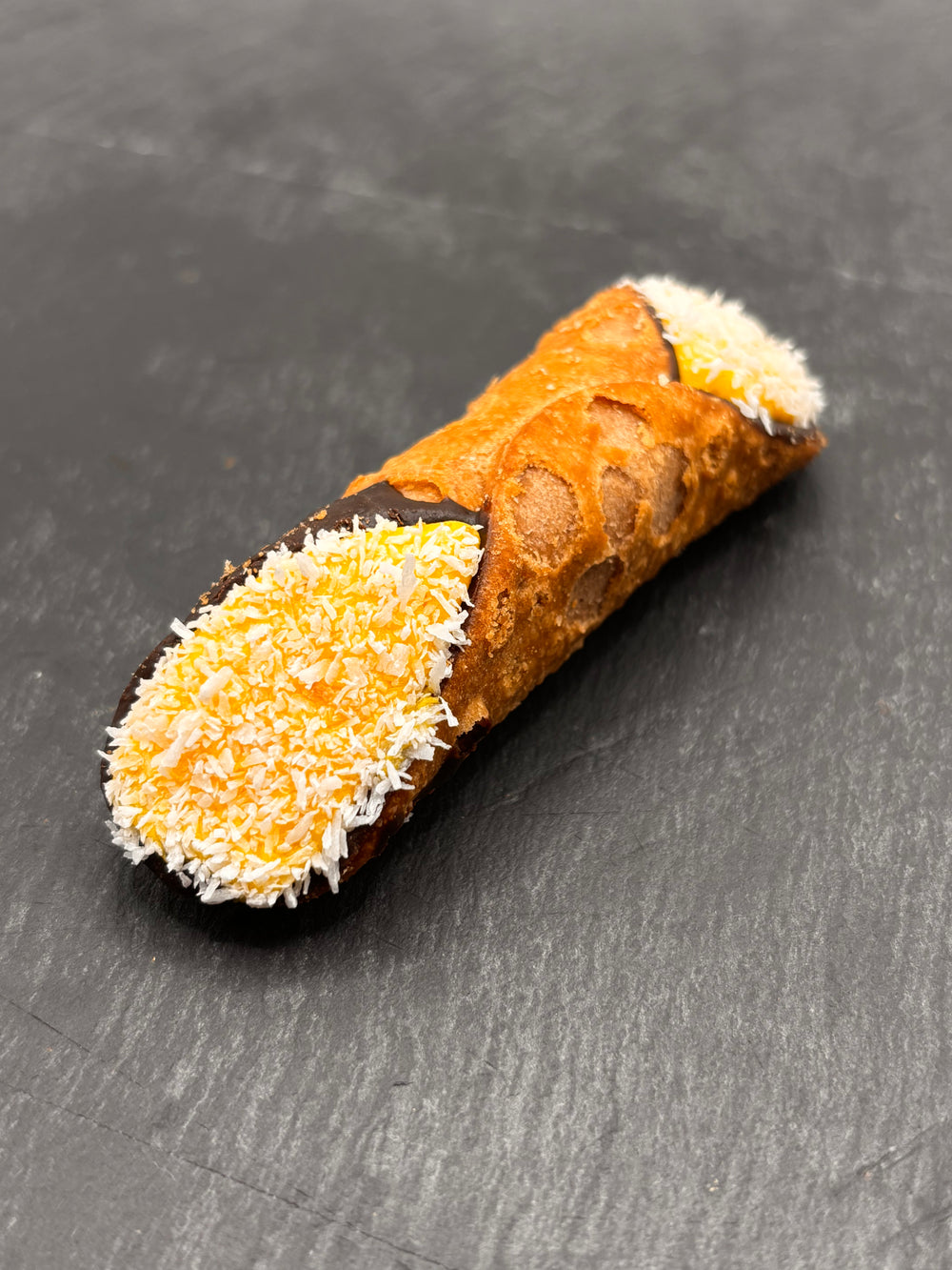Cannoli Mango